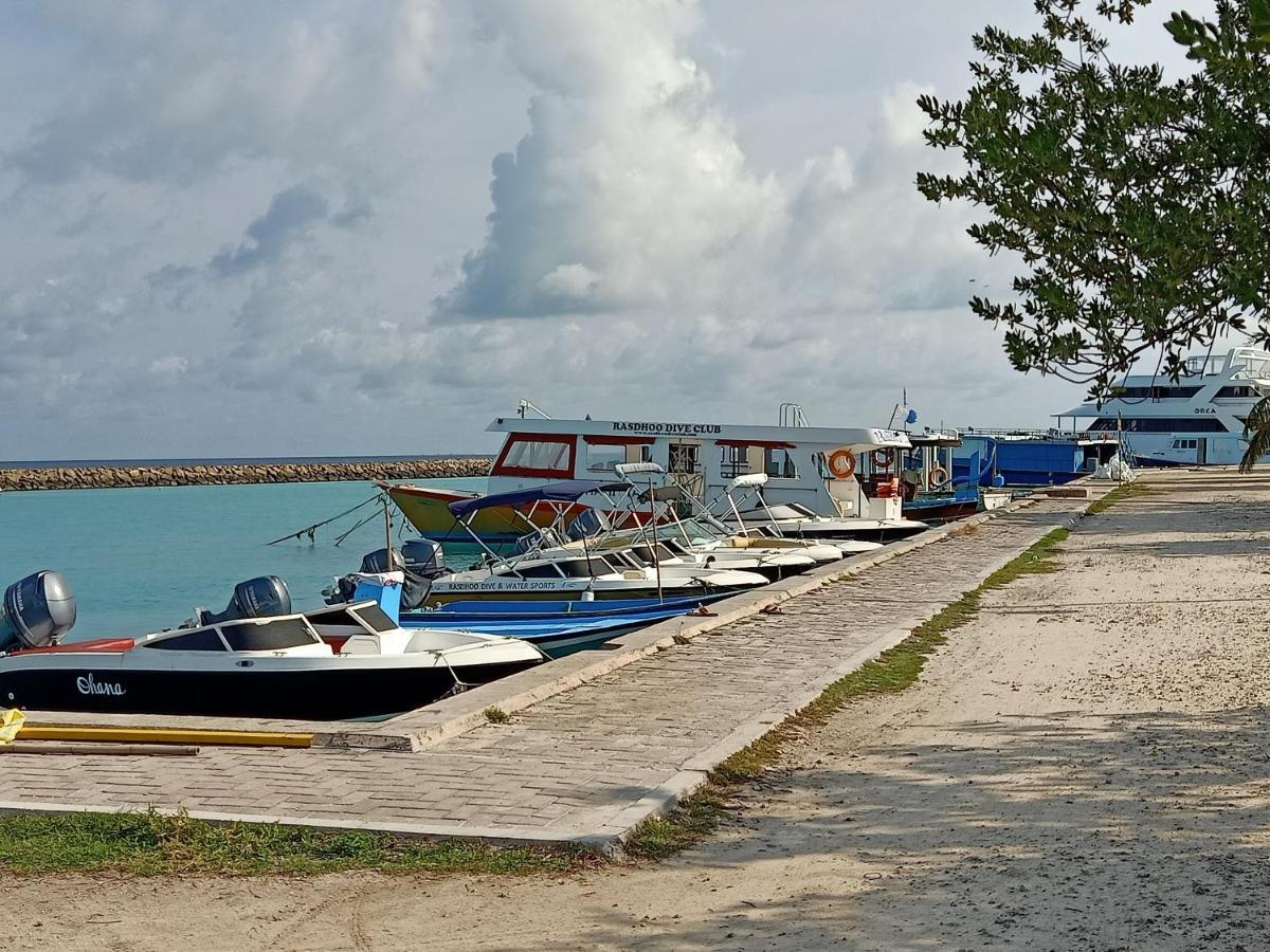 Fins Dive And Leisure Hotel Rasdhoo Экстерьер фото