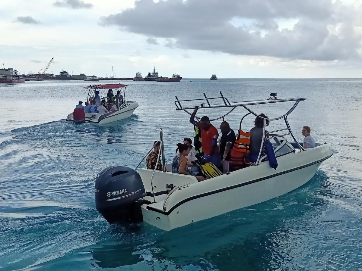Fins Dive And Leisure Hotel Rasdhoo Экстерьер фото