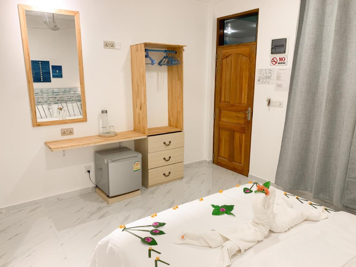 Fins Dive And Leisure Hotel Rasdhoo Экстерьер фото